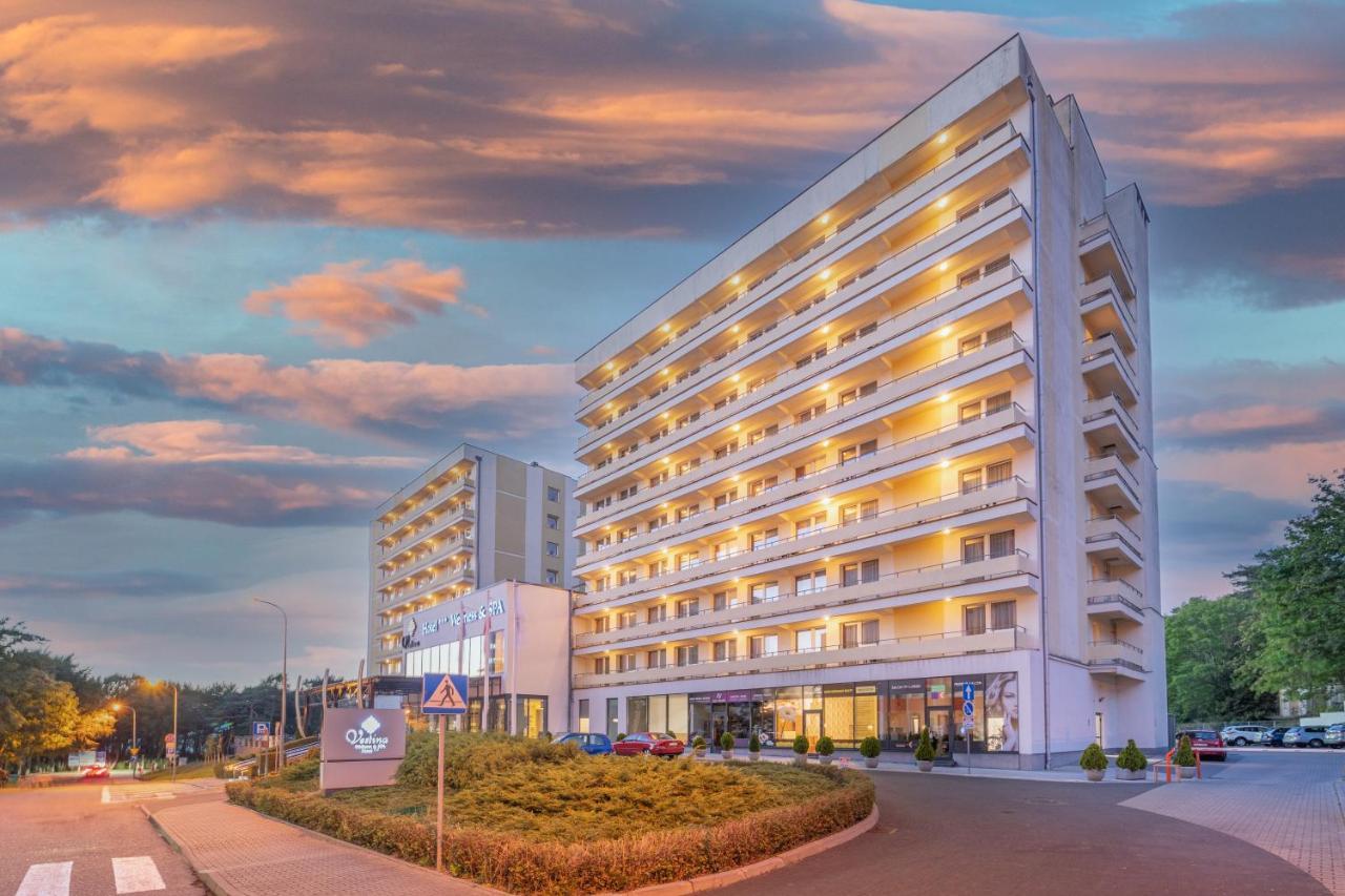 Vestina Wellness & Spa Hotel 미엥지즈드로예 외부 사진