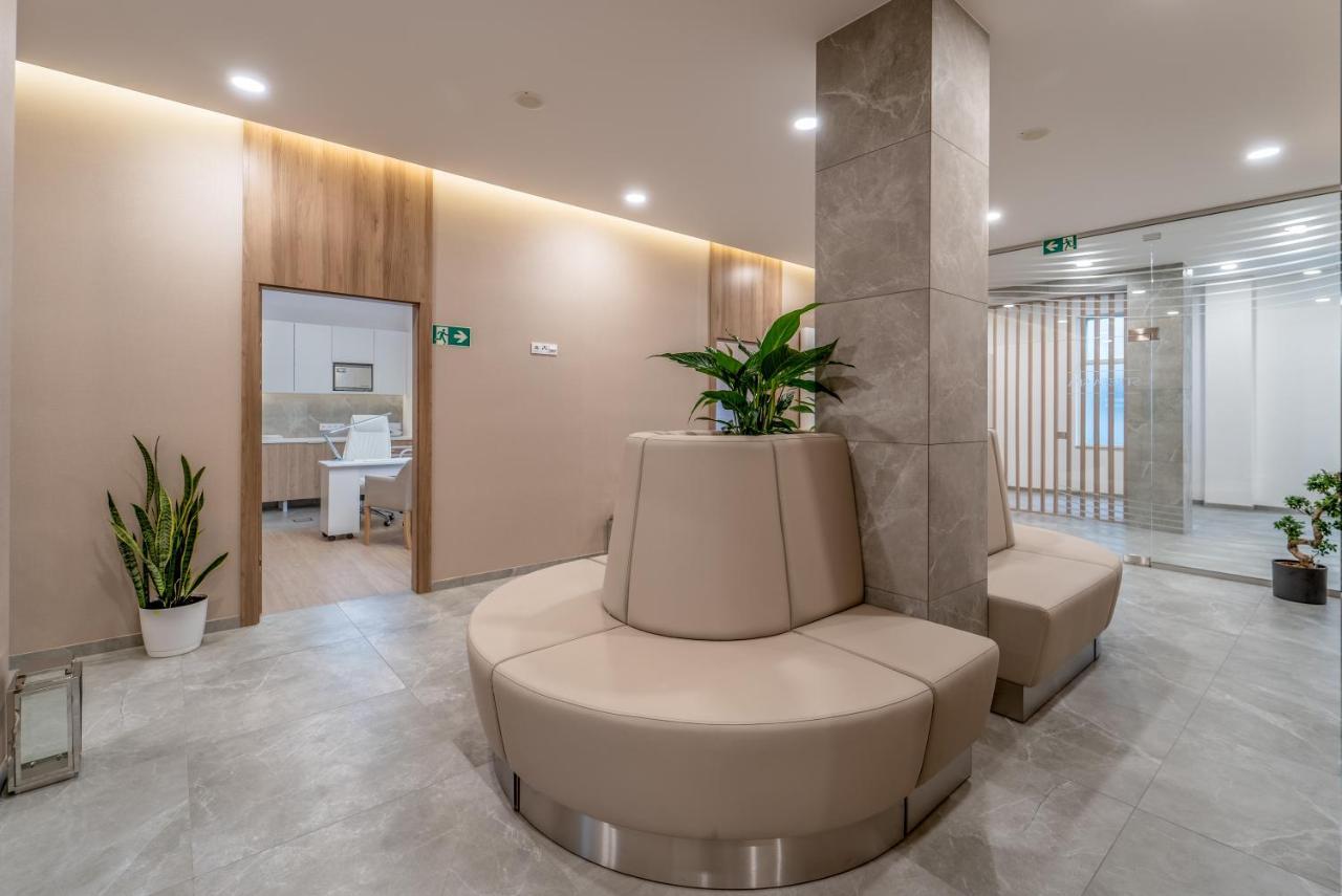 Vestina Wellness & Spa Hotel 미엥지즈드로예 외부 사진