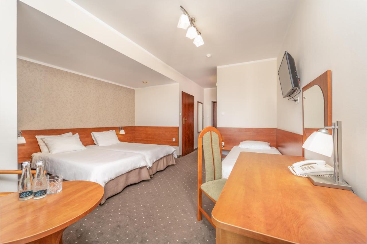 Vestina Wellness & Spa Hotel 미엥지즈드로예 외부 사진