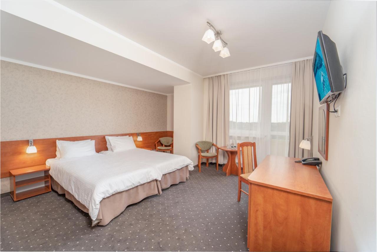 Vestina Wellness & Spa Hotel 미엥지즈드로예 외부 사진