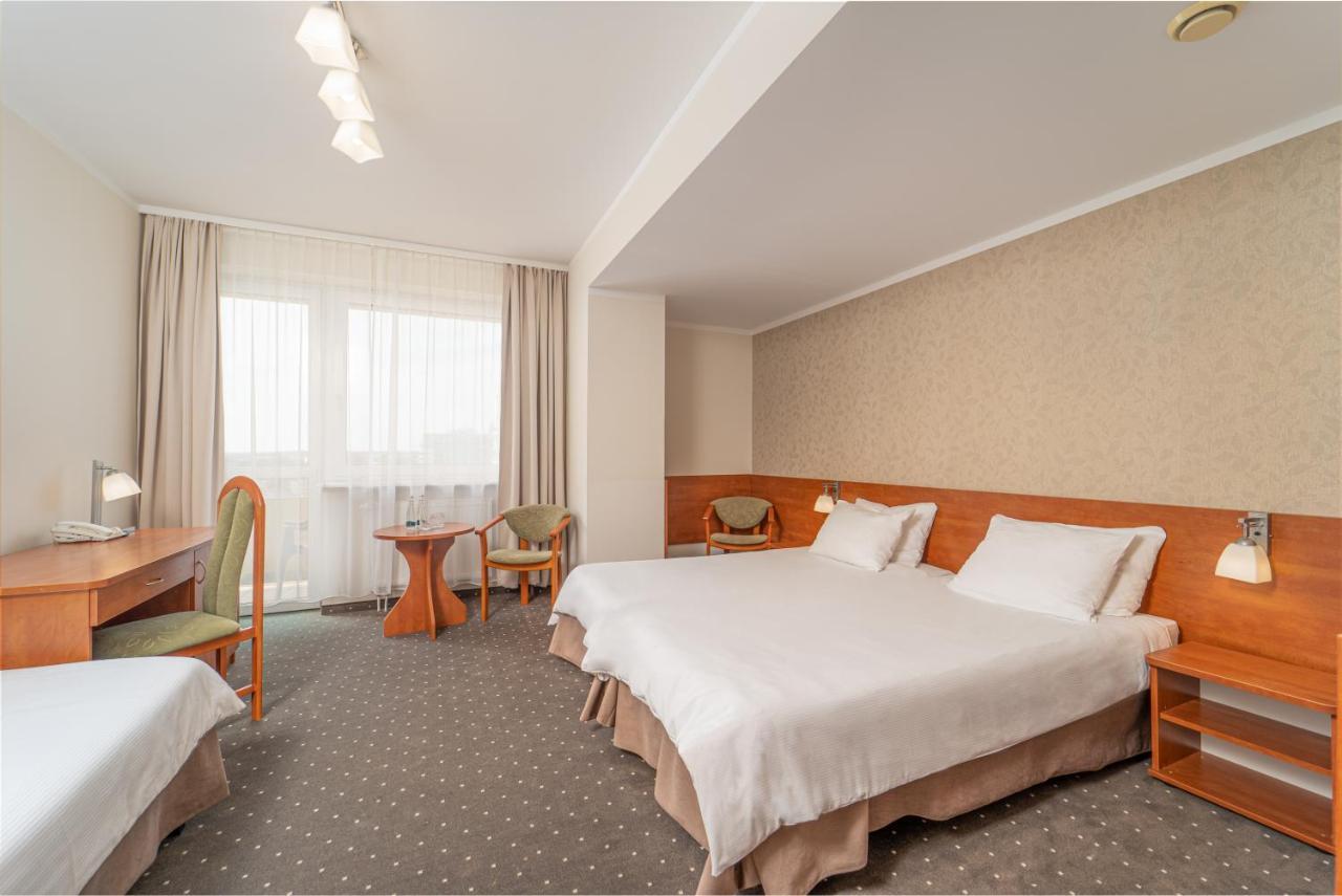 Vestina Wellness & Spa Hotel 미엥지즈드로예 외부 사진