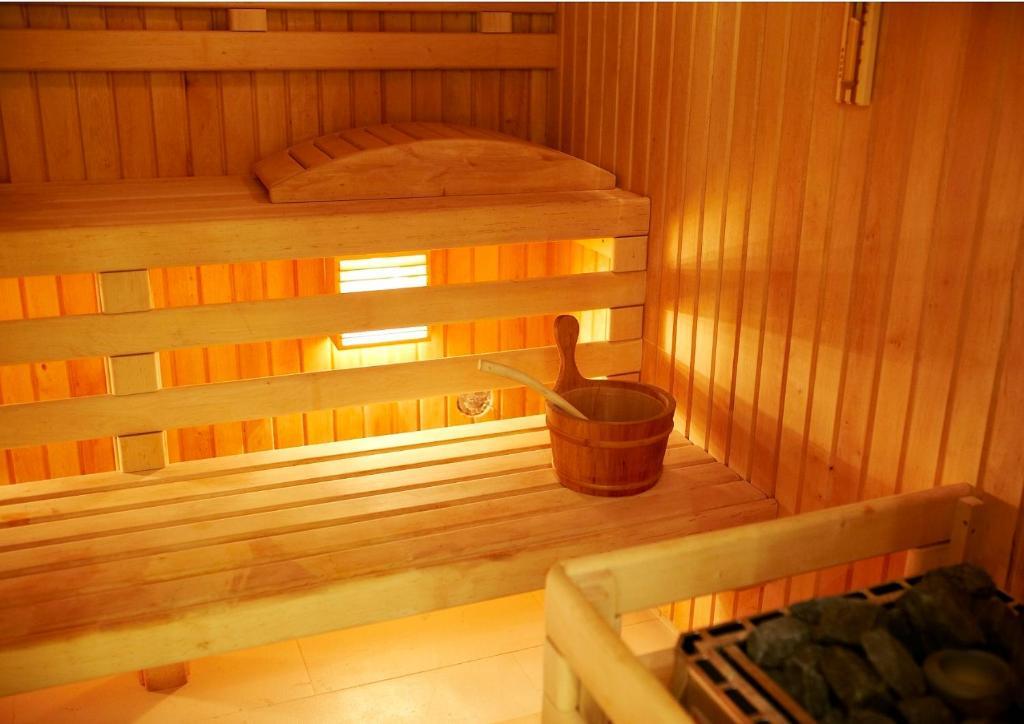 Vestina Wellness & Spa Hotel 미엥지즈드로예 외부 사진