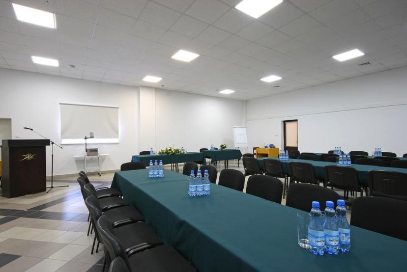 Vestina Wellness & Spa Hotel 미엥지즈드로예 외부 사진