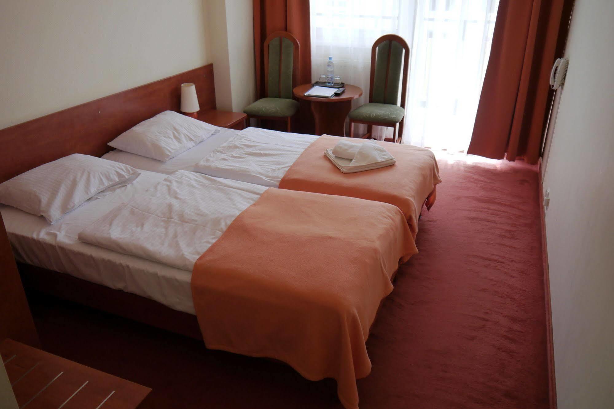 Vestina Wellness & Spa Hotel 미엥지즈드로예 외부 사진