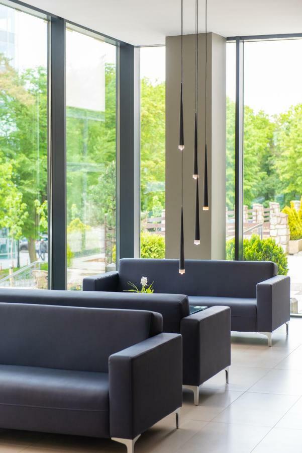 Vestina Wellness & Spa Hotel 미엥지즈드로예 외부 사진