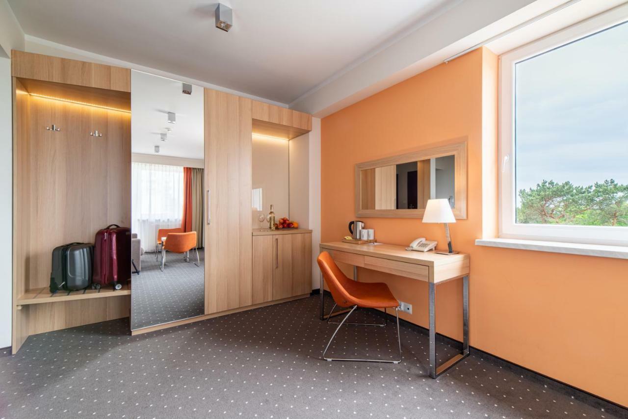 Vestina Wellness & Spa Hotel 미엥지즈드로예 외부 사진