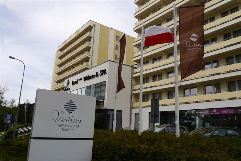 Vestina Wellness & Spa Hotel 미엥지즈드로예 외부 사진